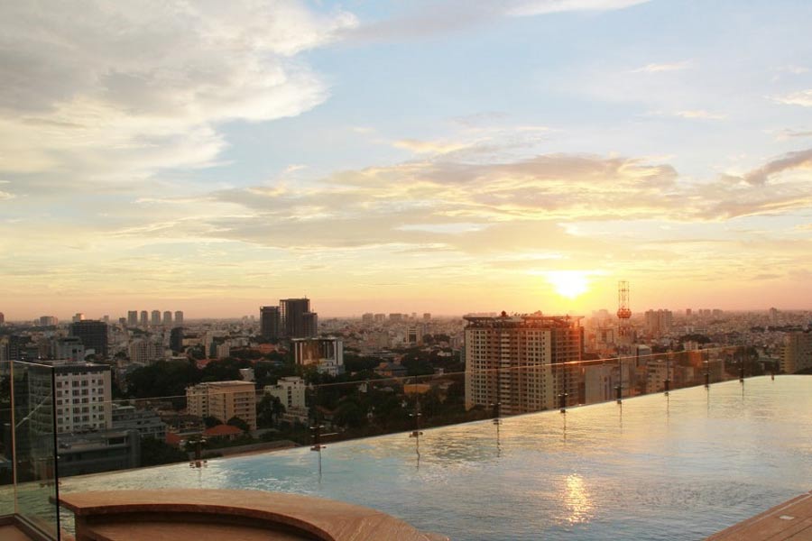 luxury hotel in saigon with swimming pool