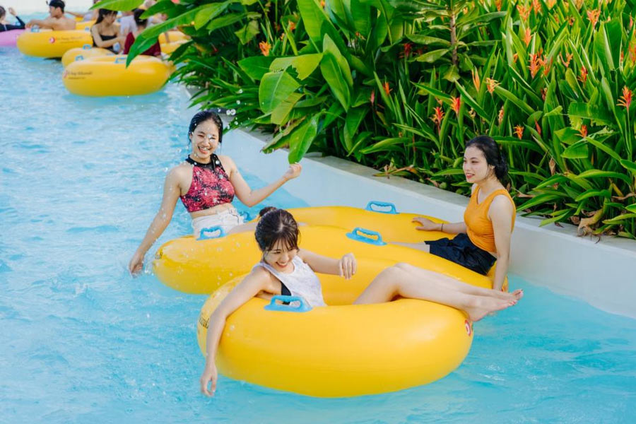 Vietnam Resorts with water slides 