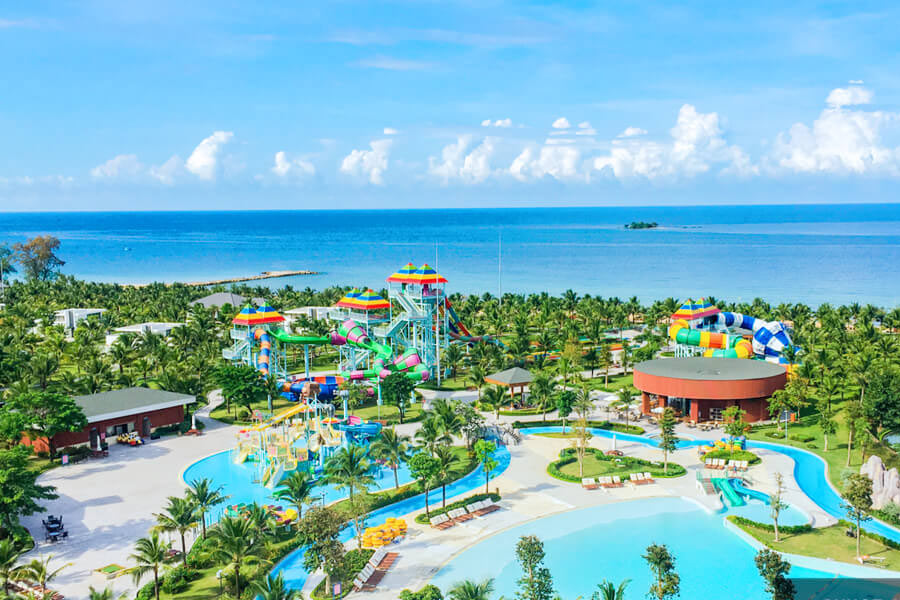 Vietnam Resorts with water slides 