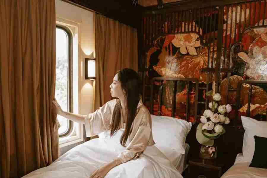 luxury overnight trains vietnam, luxury train hanoi to danang