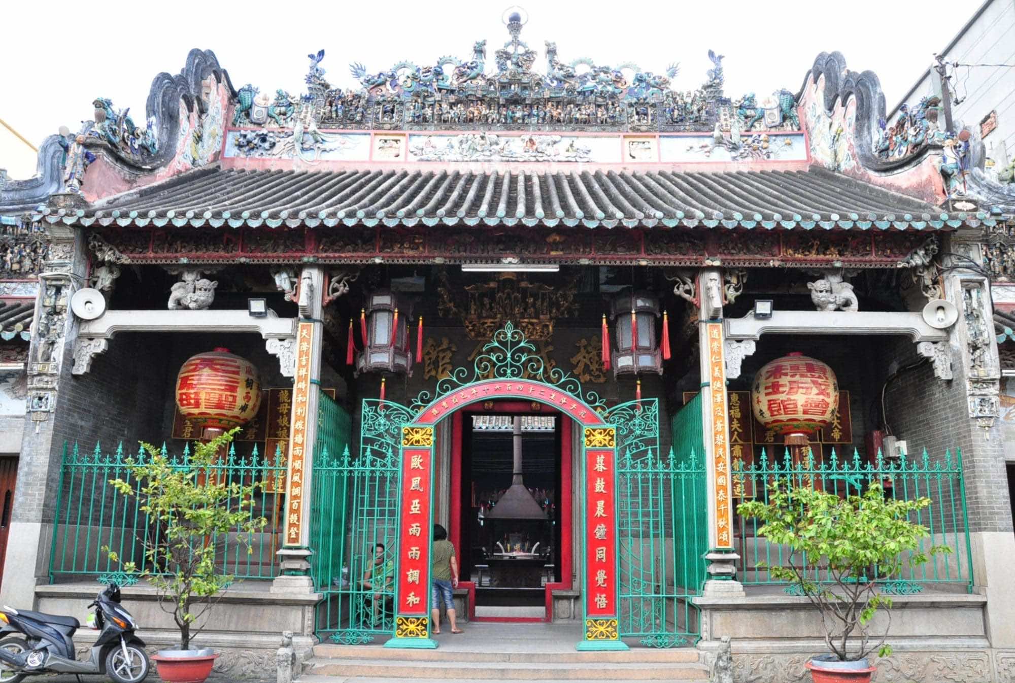 saigon thien hau pagoda 1