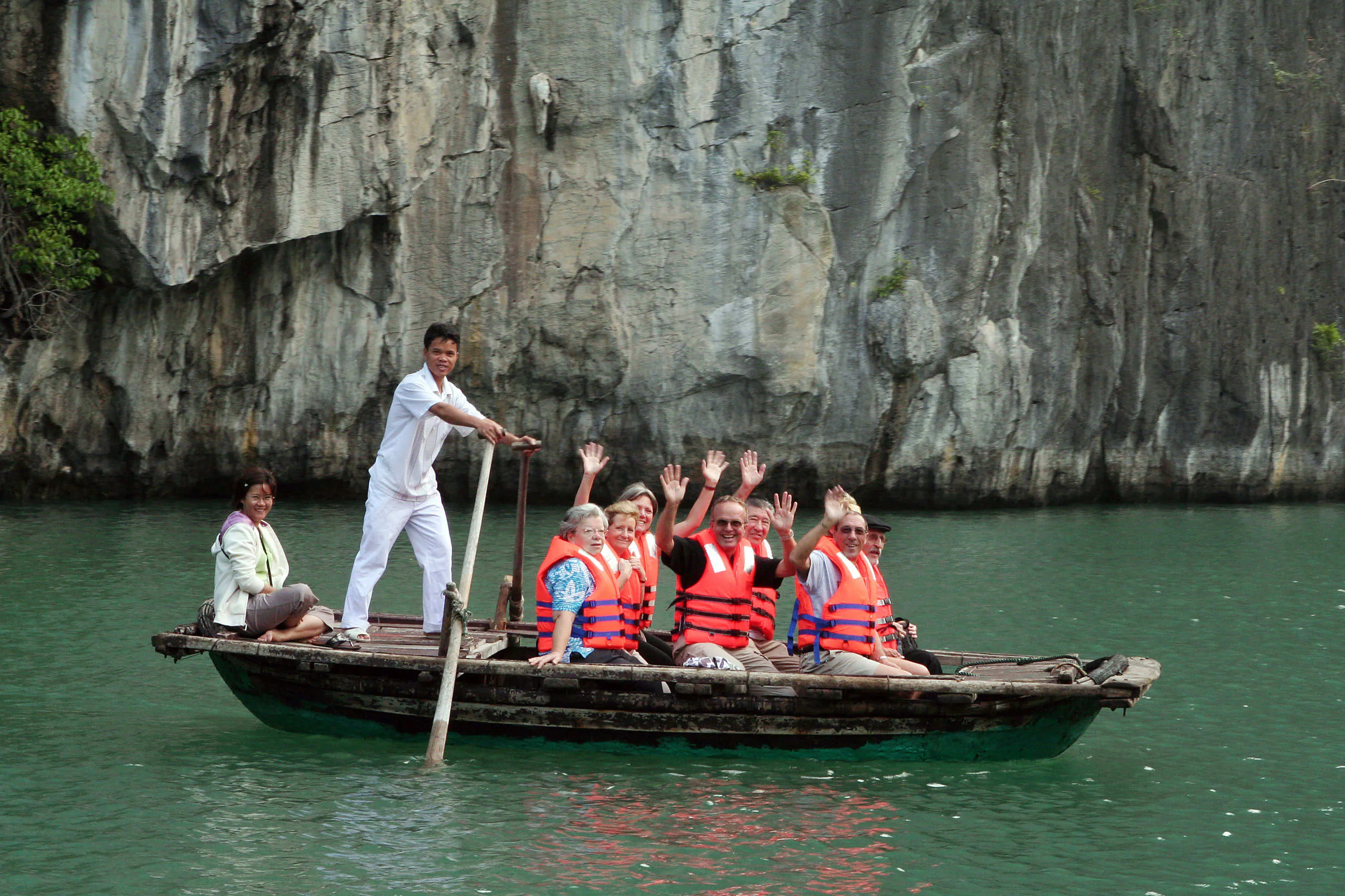 tour 1 day 4 Halong Bay Tours Visit fishing village