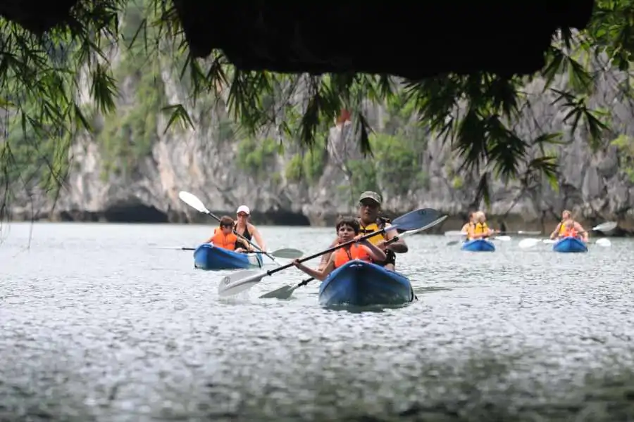 tour 6 day 12 halong bay 2
