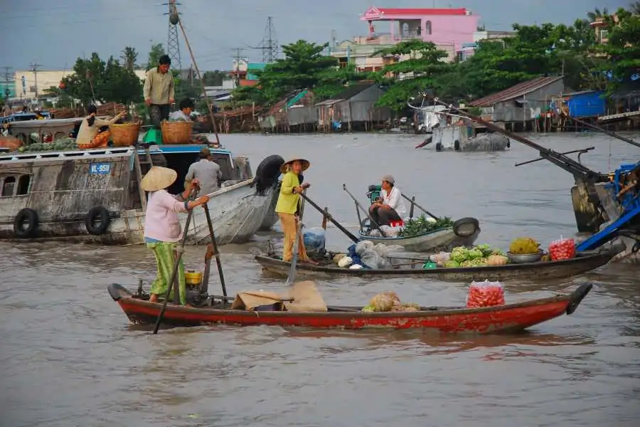 tour 6 day 4 floating market 2