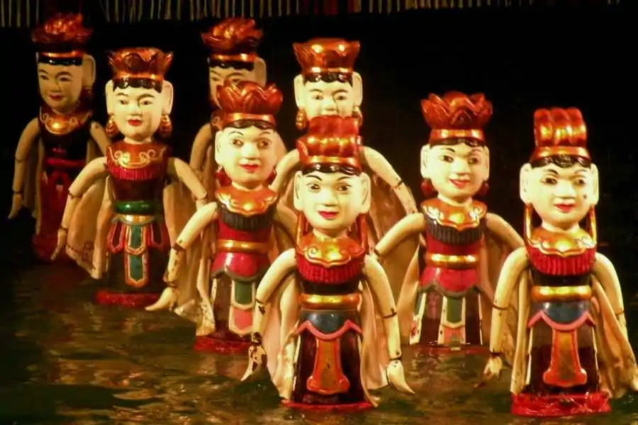 tour 7 day 2 water puppet show 1