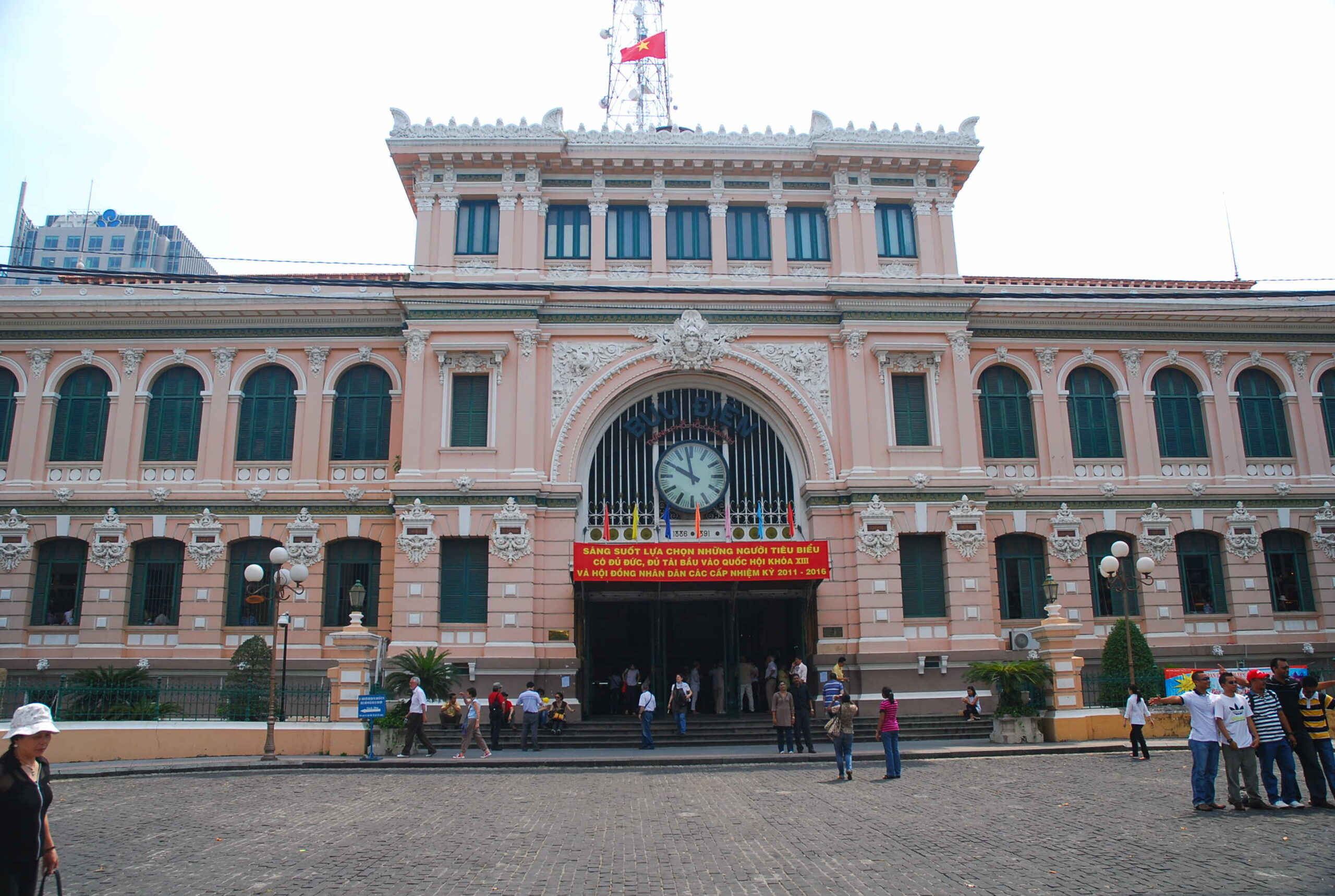 touro 6 day 1 saigon post office
