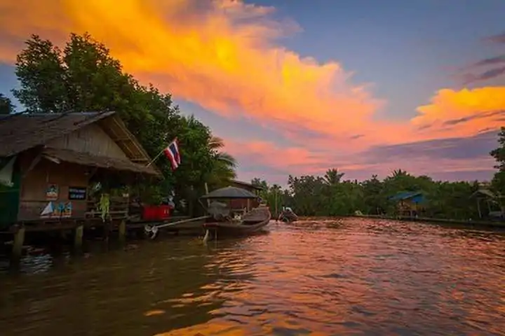 Bangkok river life