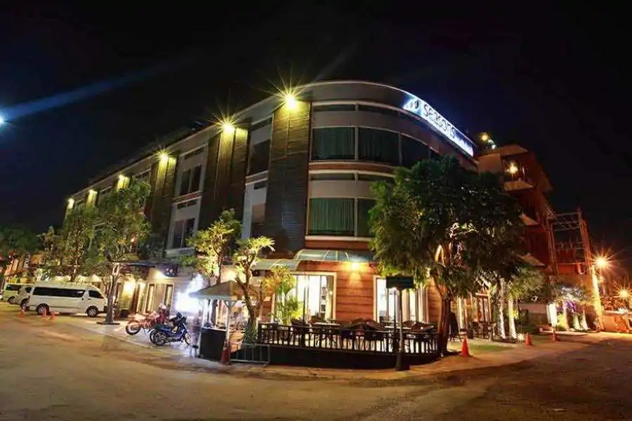 Seasons Riverside Hotel Vientiane, Laos