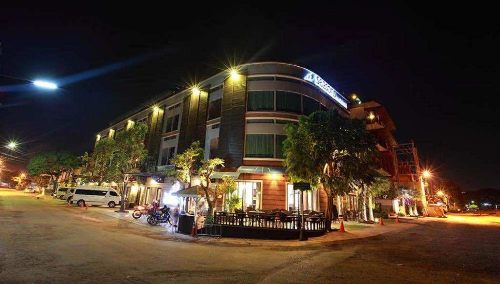 2f203e3790f1fc34a0e85d40e2370041 1