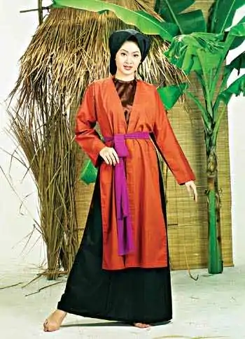 Áo tứ thân (Source: ao-dai.com)