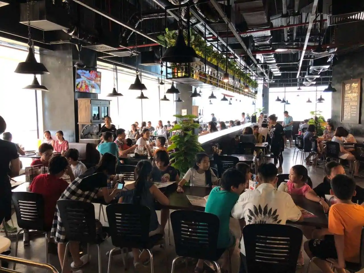 family-friendly restaurants in hanoi’s old quarter