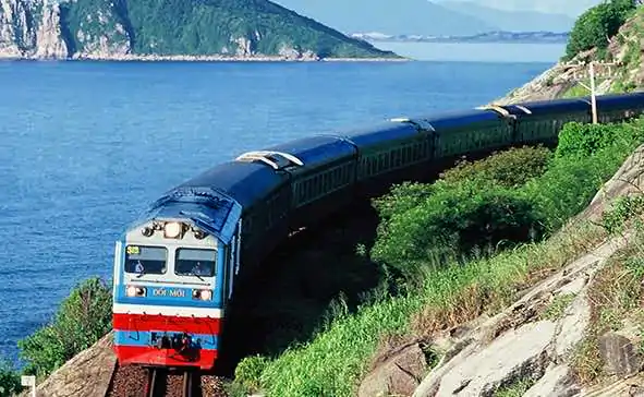 Train au Vietnam