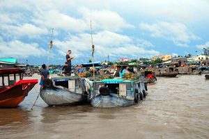 The Ultimate Guide to Visiting Cai Rang Floating Market