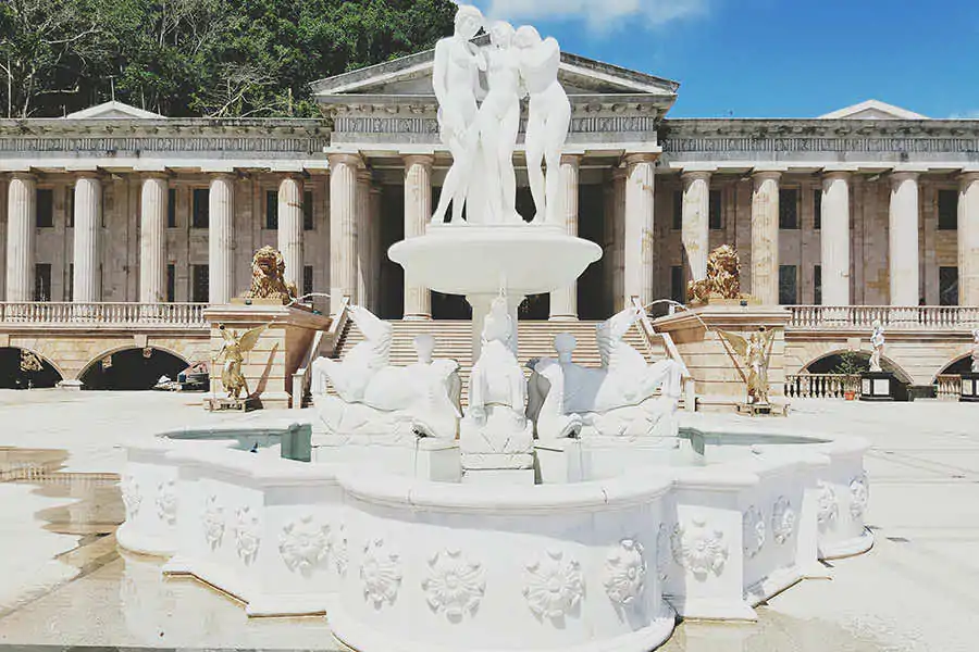 22 TempleofLeahStatue