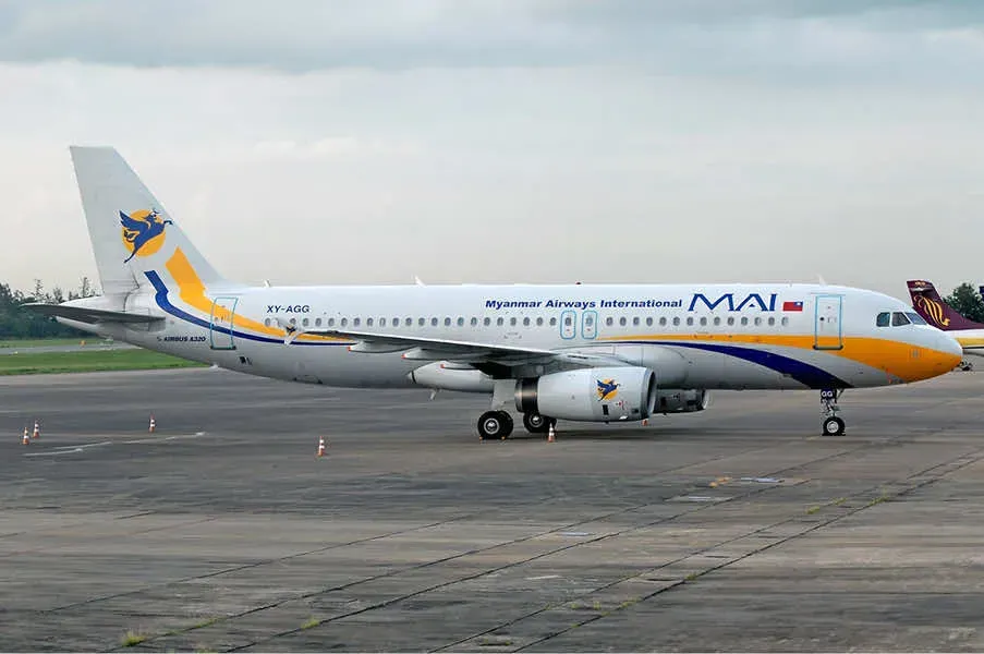 Myanmar Airways International Airbus A320 Prasertwit