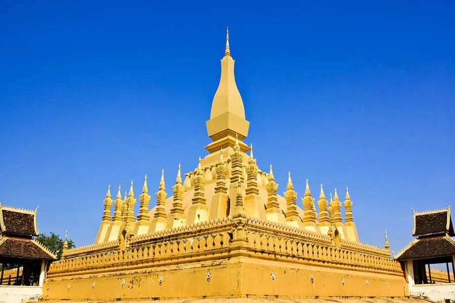 du lich thap that luang diem tam linh bac nhat tai lao1