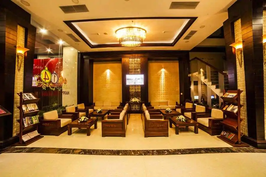 Moon Light Hotel in Hue