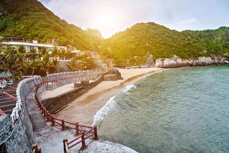 Cat Ba island