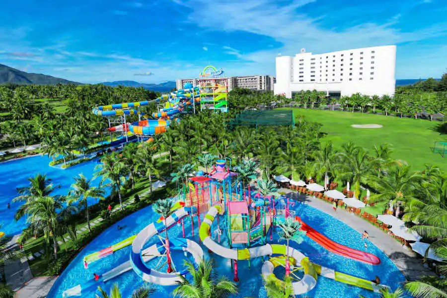Vietnam Resorts with water slides 