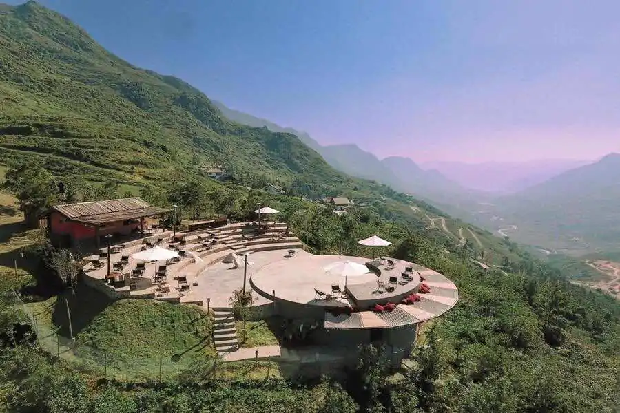 ville de mont mountain resort 1