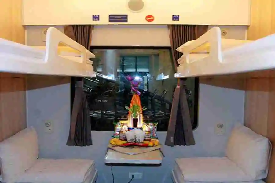 luxury overnight trains vietnam, luxury train hanoi to danang