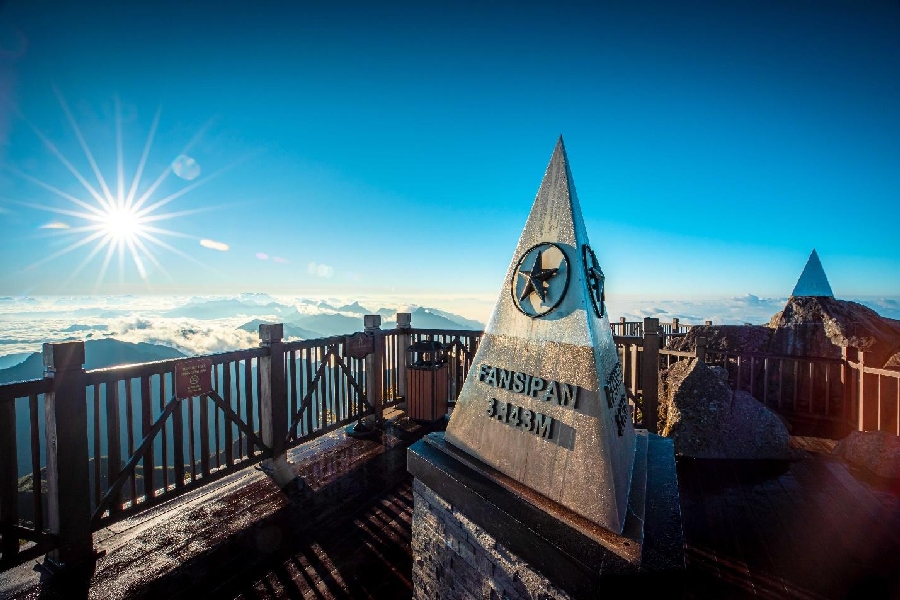 Fansipan (3,143m) "The Roof of Indochina" where to visit in vietnam for the first time