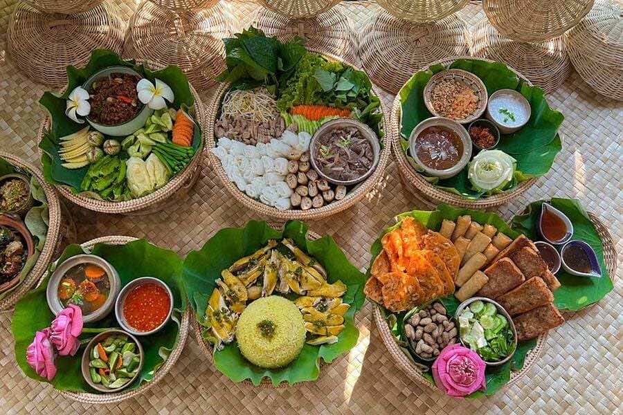 Experiencing exquisite Khmer cuisine at Malis Restaurant is a captivating endeavor.