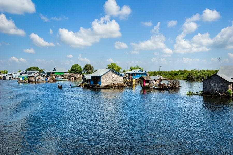 Tonlé Sap Lake, the biggest freshwater lake in Southeast Asia, sustains thriving fishing settlements.